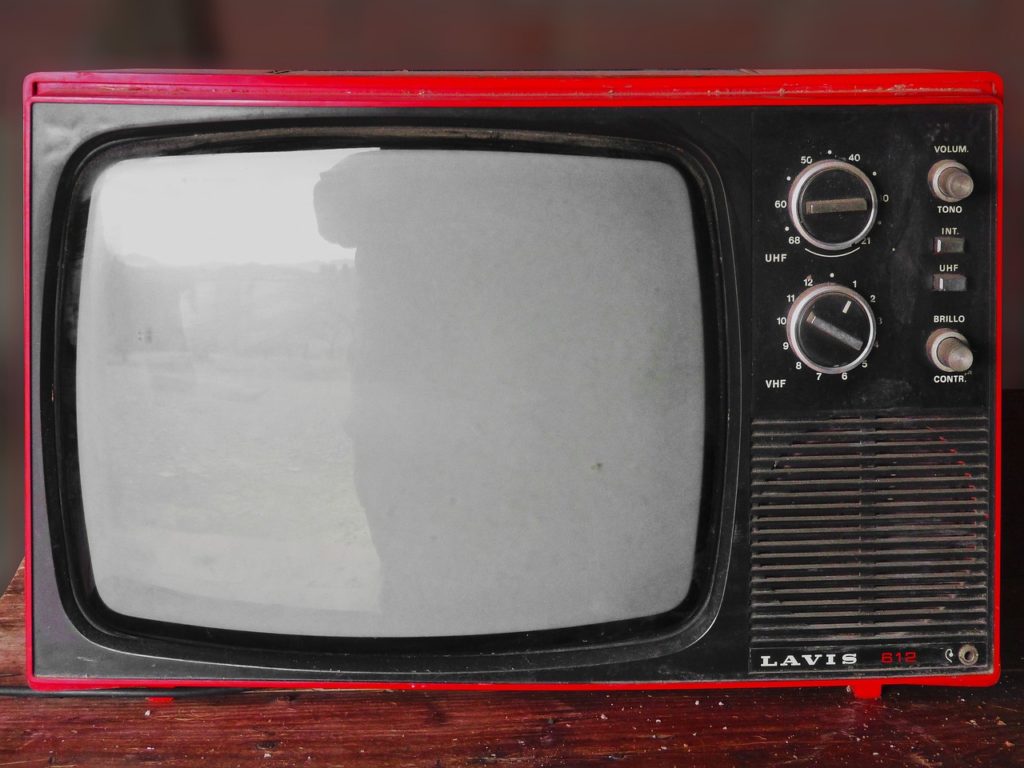 Rodzinny odpoczynek przed tv, czy też niedzielne serialowe popołudnie, umila nam czas wolny ,a także pozwala się zrelaksować. Rodzinny odpoczynek przed tv, czy też niedzielne serialowe popołudnie, umila nam czas wolny ,a także pozwala się zrelaksować.